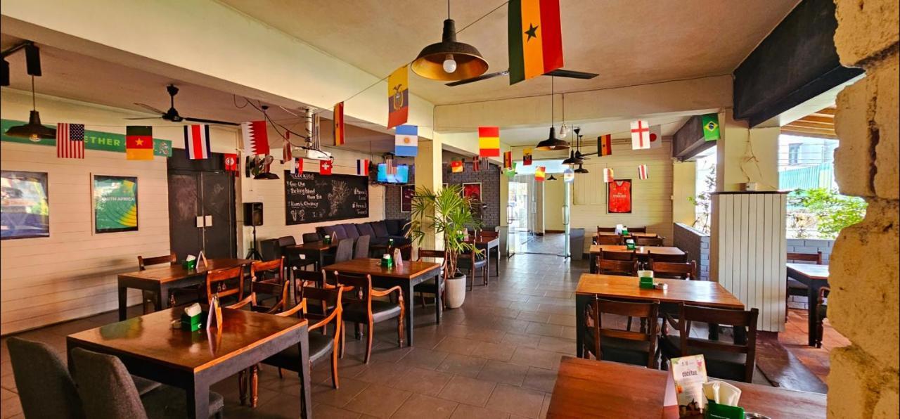 The Lion Pub & Hotel Dehiwala-Mount Lavinia Exterior photo